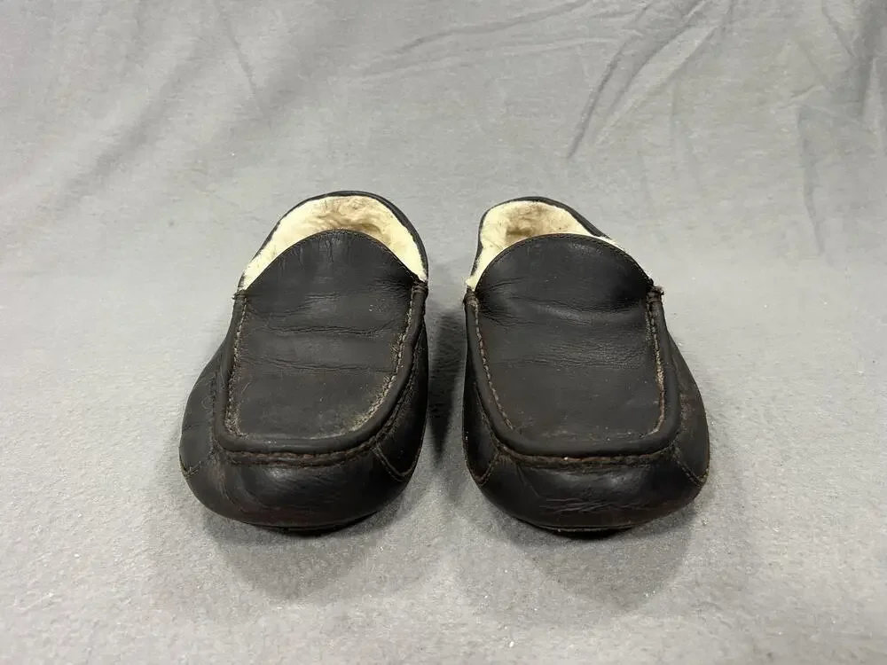 UGG Ascot Slippers Mens Size 10 Brown Sheepskin Leather Shearling Lined Moccasin